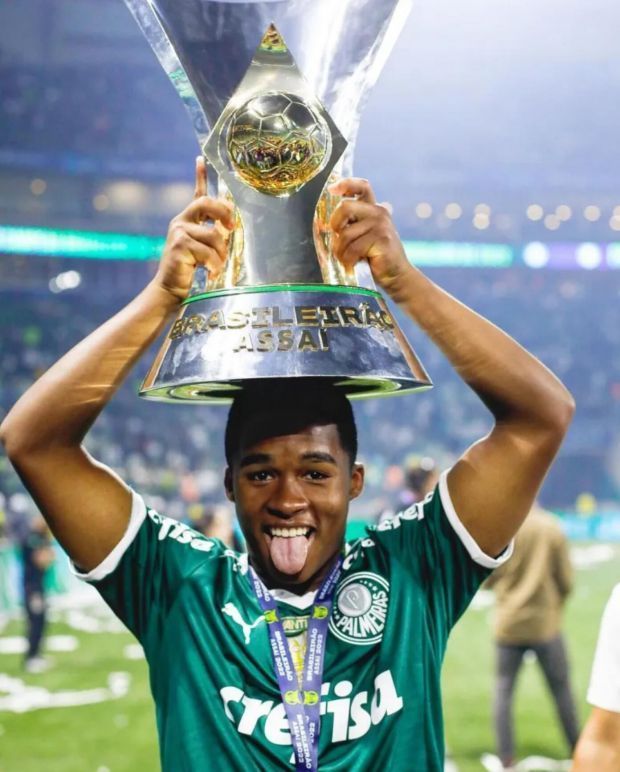 kaiyun.com- 斯特拉斯堡签下巴西潜力新星，转会费打破队史纪录  