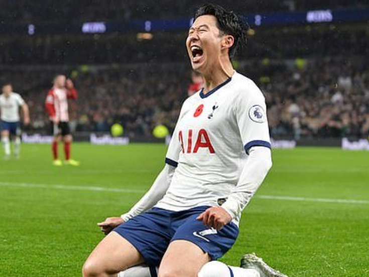 开云官网- 佛罗伦萨青年才俊崭露头角，助球队走出低谷  