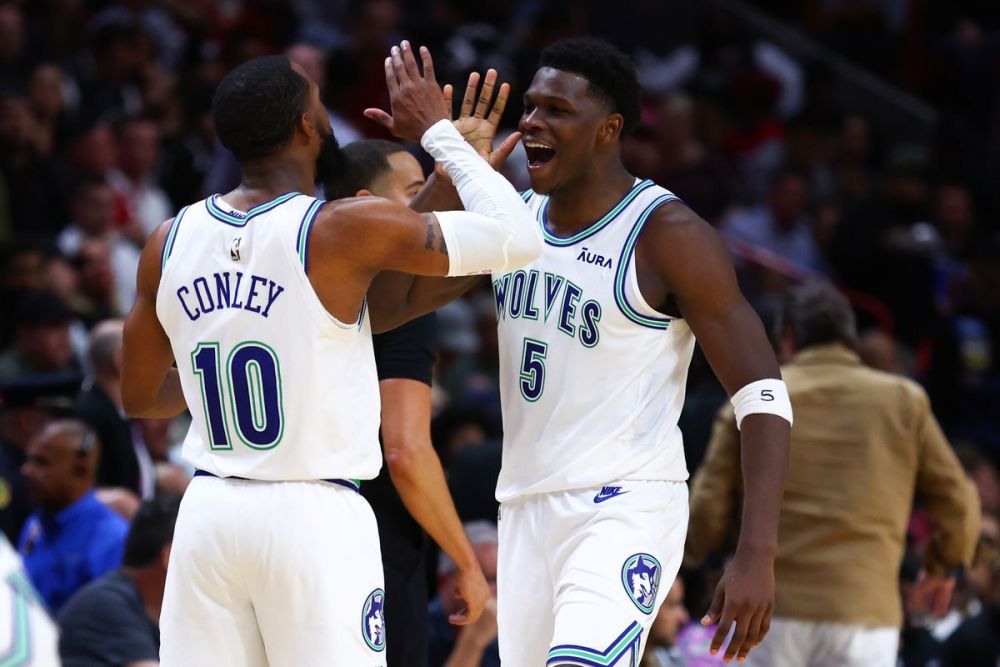  森林狼,爱德华兹,得分,爆发,单节,狂揽,20分,逆转,国王  