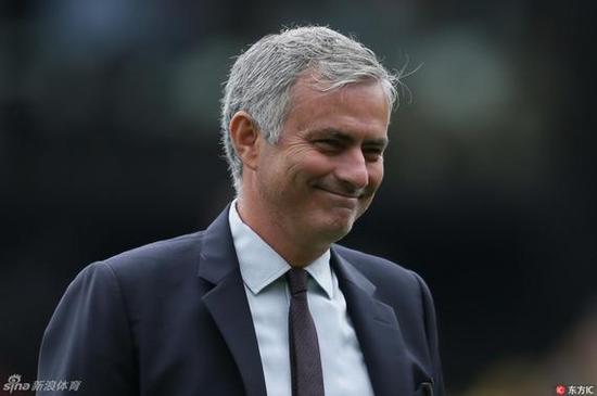  罗马遭遇三连败危机，穆里尼奥发布会怒批裁判判罚