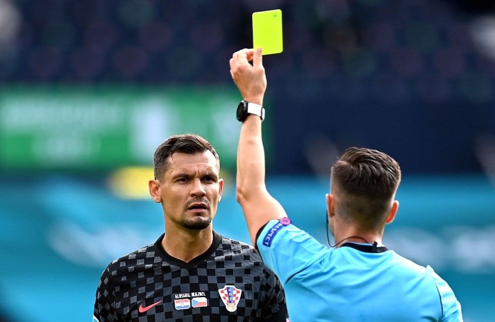  法兰克福，旧将反戈一击，引发争议言论